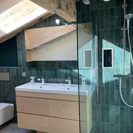 Chalet With Direct Slope Access And Mountain Views 생제르베레뱅