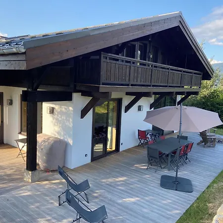 Chalet With Direct Slope Access And Mountain Views *
