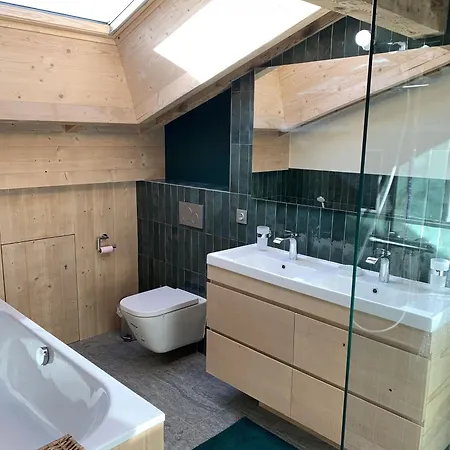 Chalet With Direct Slope Access And Mountain Views Daire
